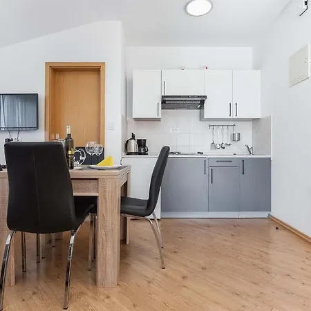 Branka A2 Fix 1 Апартаменты *