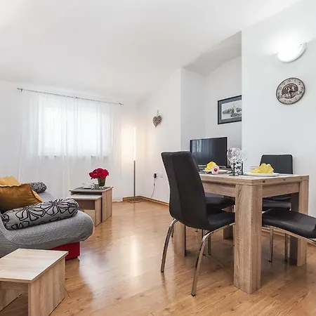 Branka A2 Fix 1 Апартаменты *